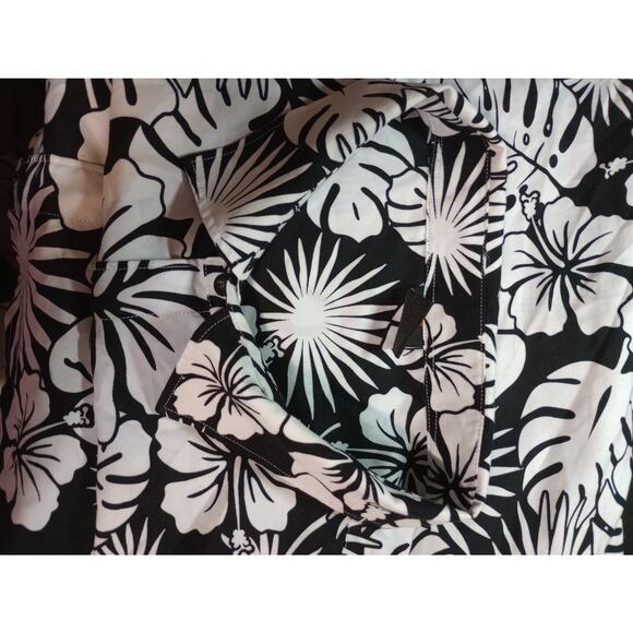 Southpole Shirt Mens 5XL Black White Hawaiian Floral Button Up Big Tall Summer - Picture 4 of 7